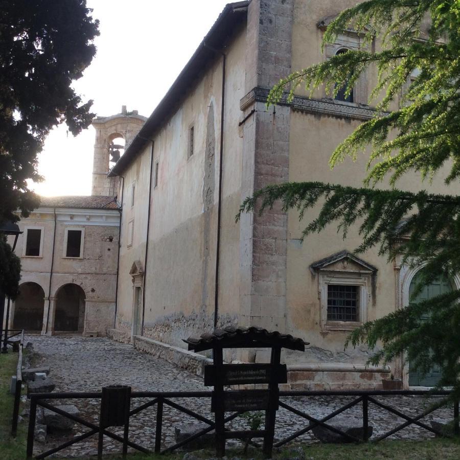 Da Sciuri Case Vacanza Barisciano Exterior foto