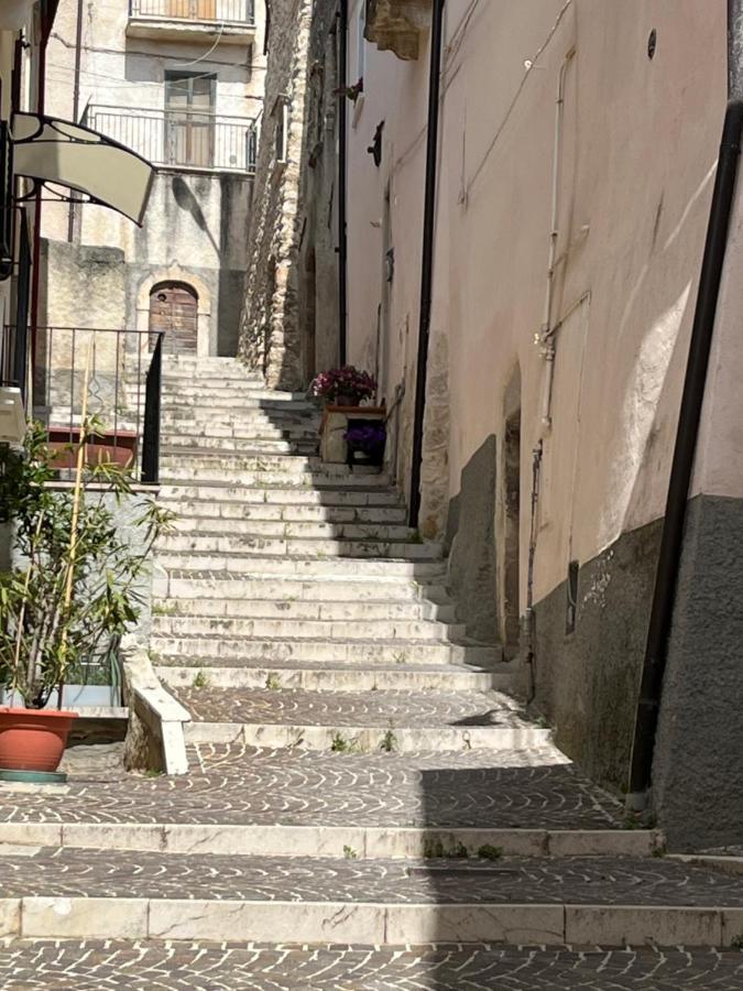 Da Sciuri Case Vacanza Barisciano Exterior foto